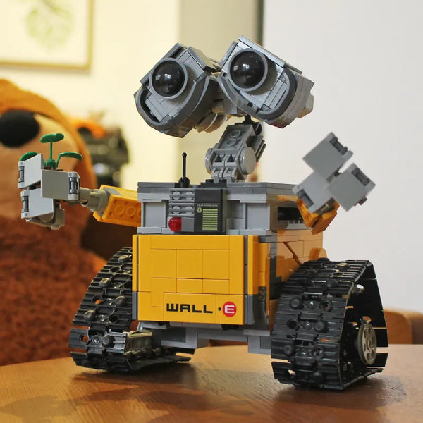 Wall-E Masterpiece Building Blocks (687 Pcs)