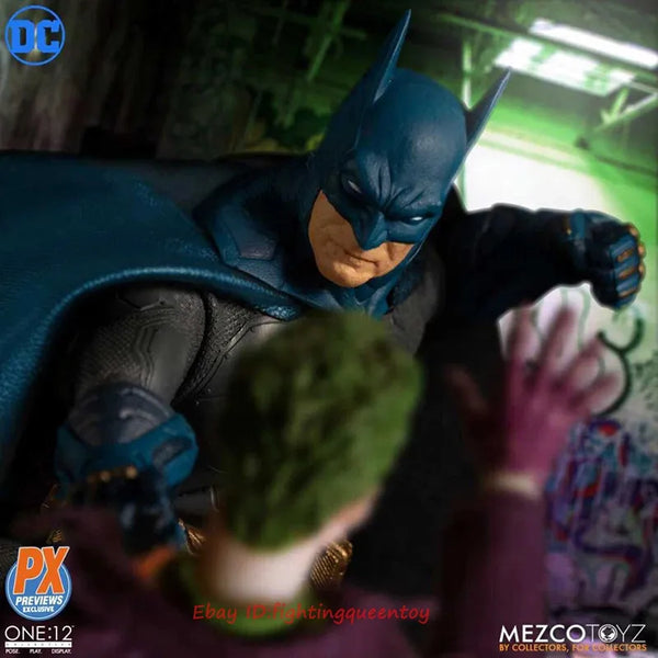 Mezco Supreme Knight Batman Premium Figure (17 cm)