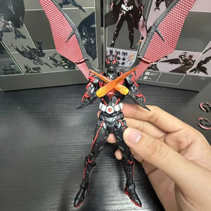 Amazing Yamaguchi Batman Beyond Figure (16 cm)