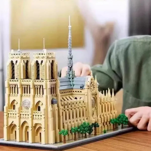 Notre-Dame de Paris Architecture Building Blocks (4383 Pcs)