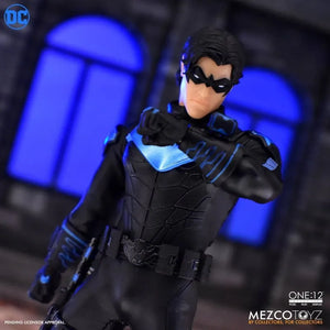 Mezco 1:12 Collective DC Comics Nightwing Figure