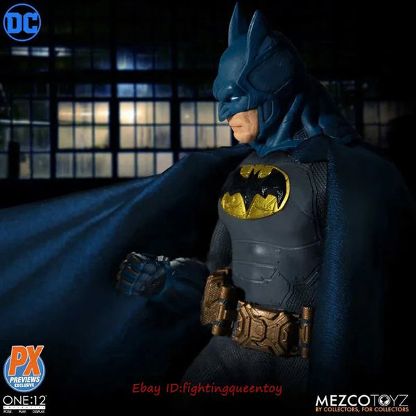 Mezco Supreme Knight Batman Premium Figure (17 cm)