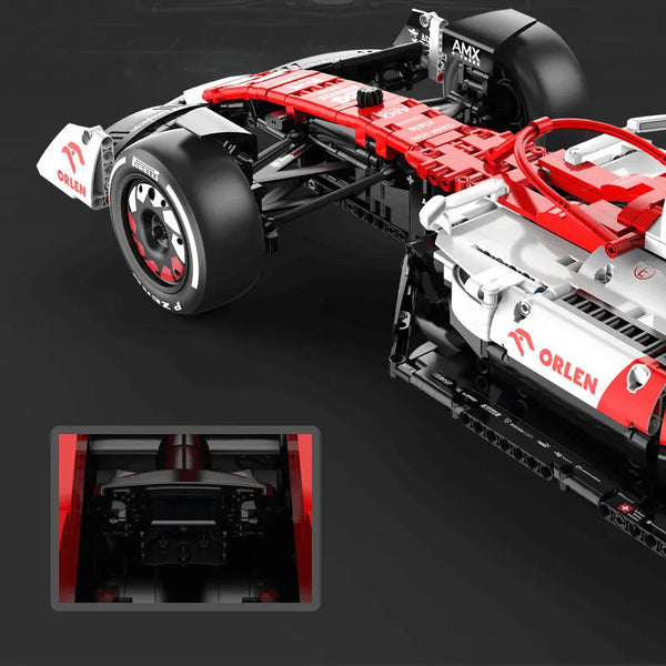 Rastar Alfa Romeo F1 ORLEN C42 1:8 Assembly Model Kit