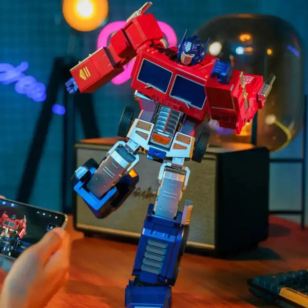 Robosen Elite Optimus Prime Auto-Converting Robot (40 cm)