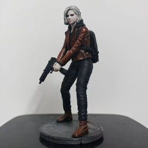 Resident Evil Leon and Grace Tactical Survivor Figure (21 cm)
