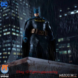Mezco Supreme Knight Batman Premium Figure (17 cm)