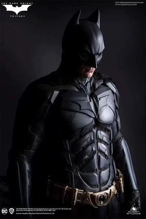 Dark Knight Gotham Guardian Deluxe Figure (68 cm)