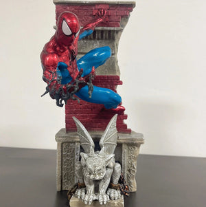 DXG Metropolis Spider-Man Figure (29 cm)