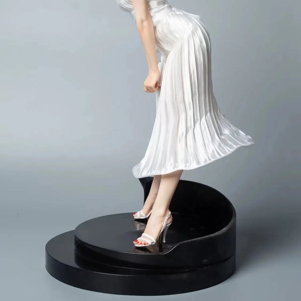 Hollywood Heritage Marilyn Monroe Classic Figure (40 cm)