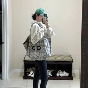 AL-O Effortless Grace Tote Bag