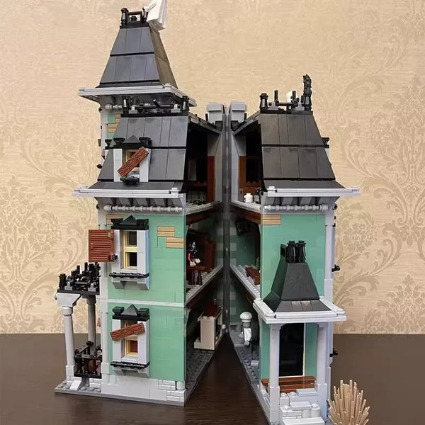 Haunted House Building Blocks (2064 Pcs)