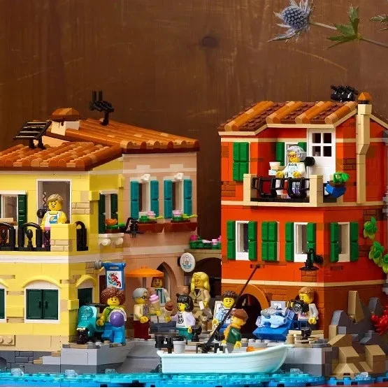 Ideas Italian Riveria Building Blocks (3251 Pcs)