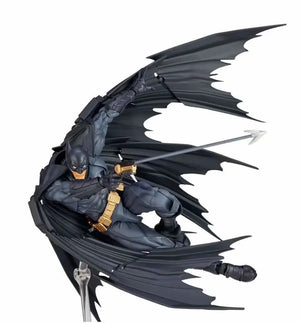 Amazing Yamaguchi DC Batman Figurine (16 cm)