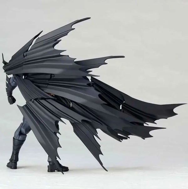 Amazing Yamaguchi DC Batman Figurine (16 cm)