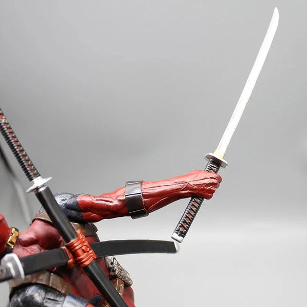 Deadpool Swords in Hand Figurine (36 cm)