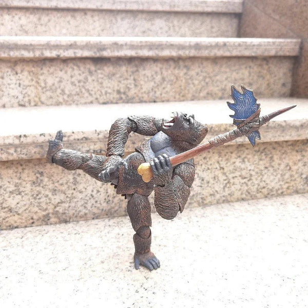 NECA King Kong with Axe Figure (20 cm)