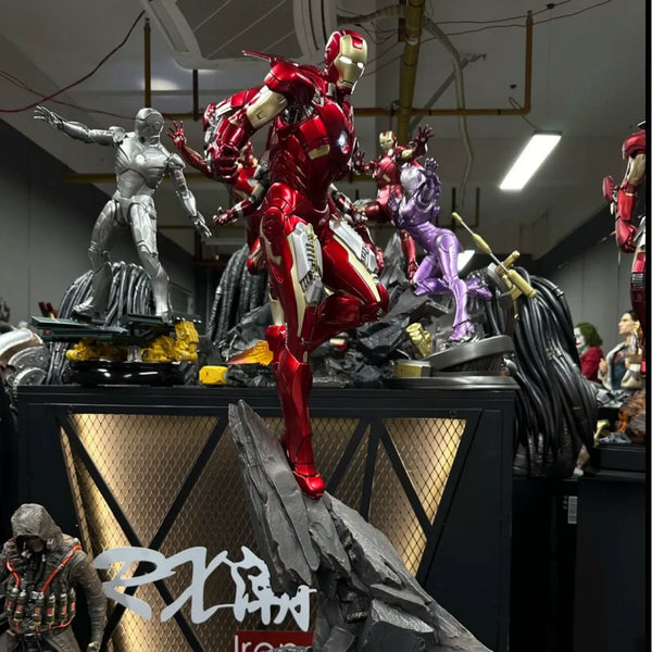 Iron Man Mark 7 Rock Fly Statue (70 cm)