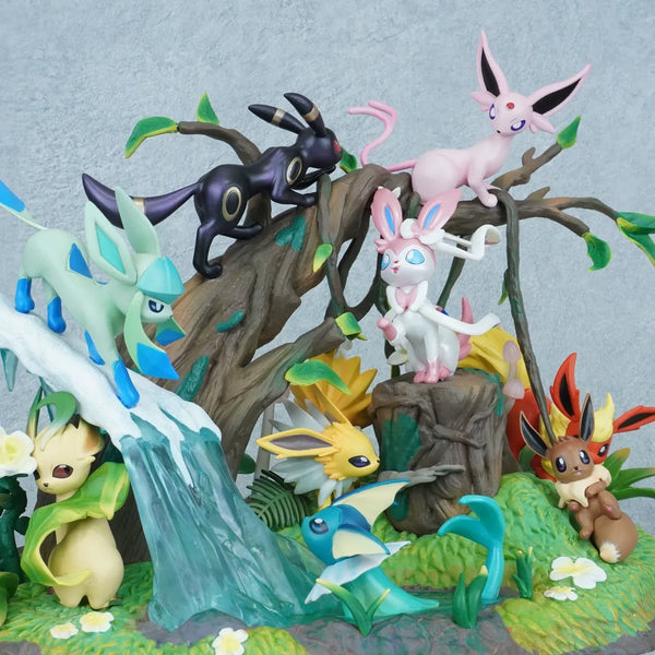 Eevee & Eeveelutions Forest Waterfall Figure (27 cm)