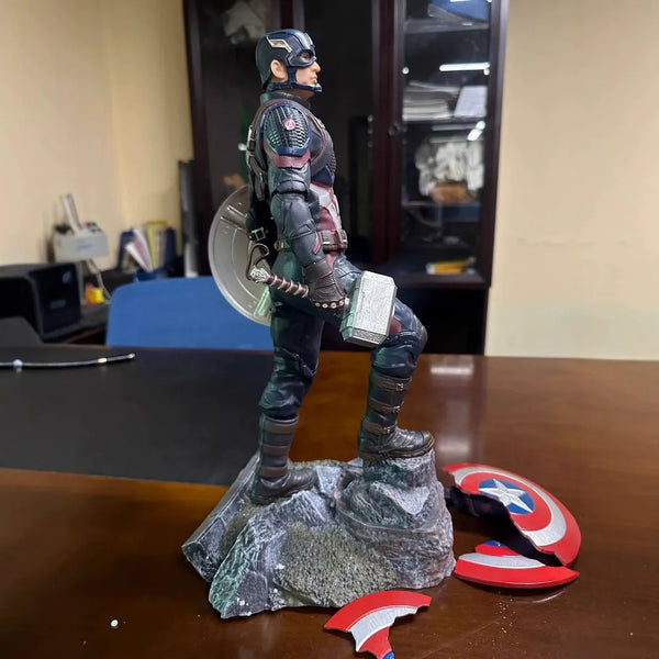 Captain America Endgame Deluxe Figurine (40 cm)