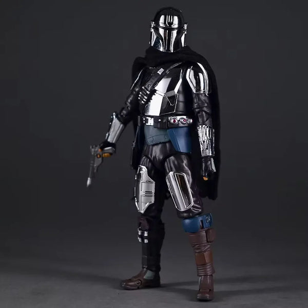 MAFEX Star Wars Chrome Din Djarin Figure (21 cm)