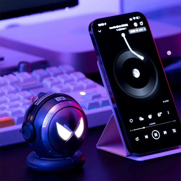 Astronaut Helmet Subwoofer Bluetooth Speaker