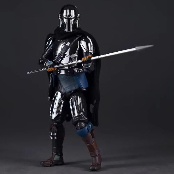 MAFEX Star Wars Chrome Din Djarin Figure (21 cm)