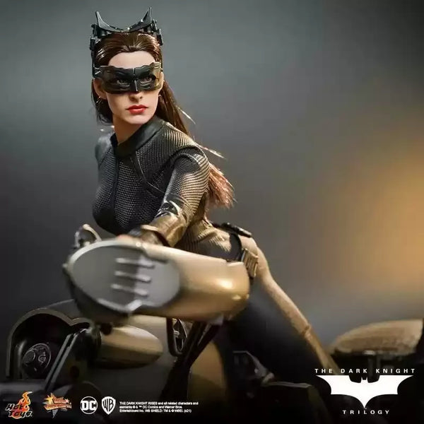 Hot Toys The Dark Knight Rises Catwoman 2.0 Statue