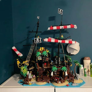 Pirates of Barracuda Bay Shipwreck Building Blocks (2545 Pcs)
