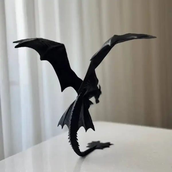 Night Dragon Gum-grinning Figure (28 cm)