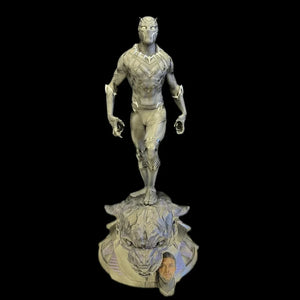 Black Panther 1:4 Scale Deluxe Figurine