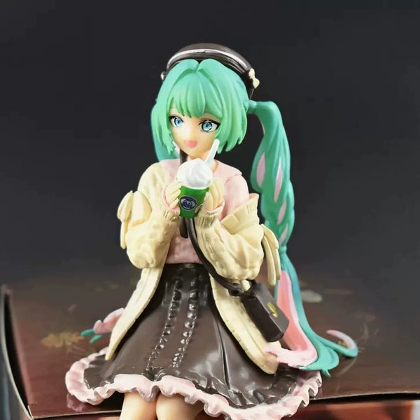Hatsune Miku Autumn Knitwear Ver. Figure (18 cm)