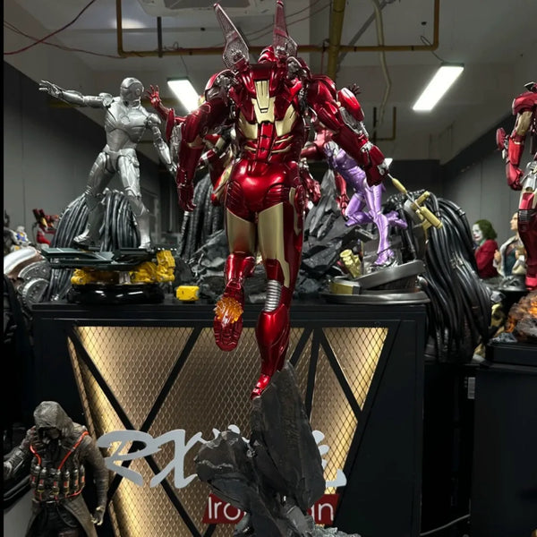 Iron Man Mark 7 Rock Fly Statue (70 cm)