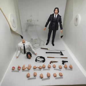 Mafex 212 John Wick Chapter 4 Figurine (19 cm)