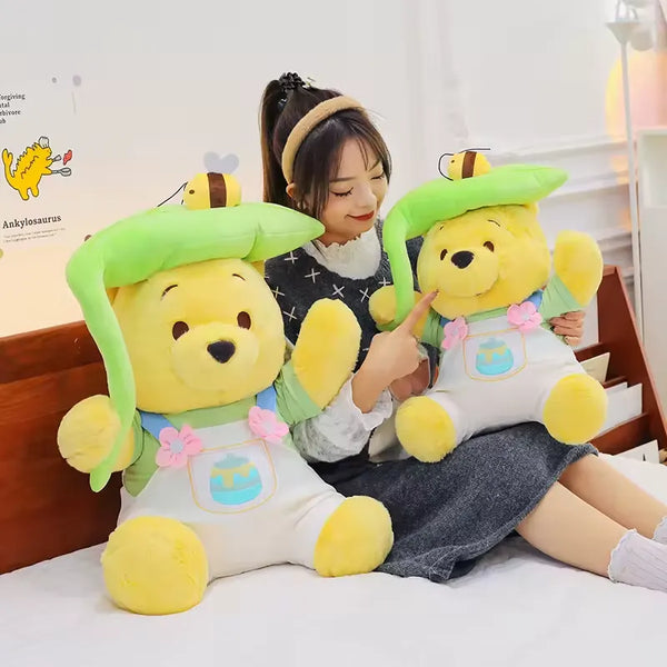 Honey Bear Leafy Decor Plush (33 cm)