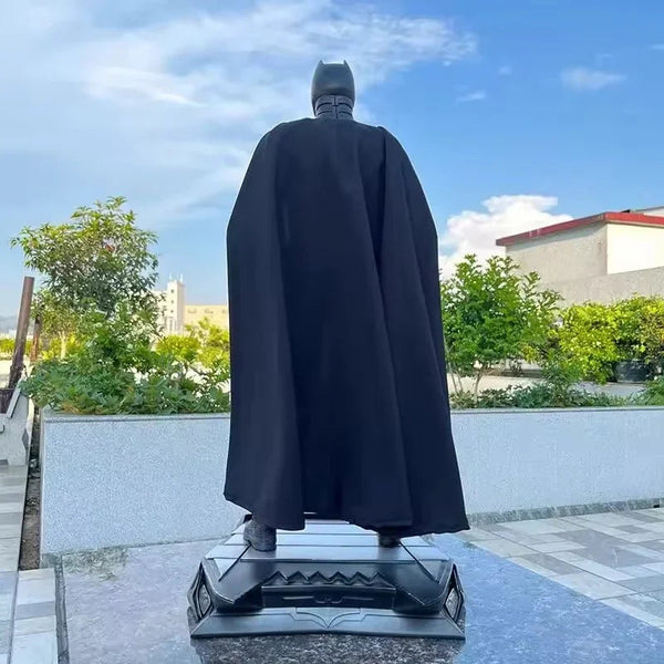 Dark Knight Gotham Guardian Deluxe Figure (68 cm)