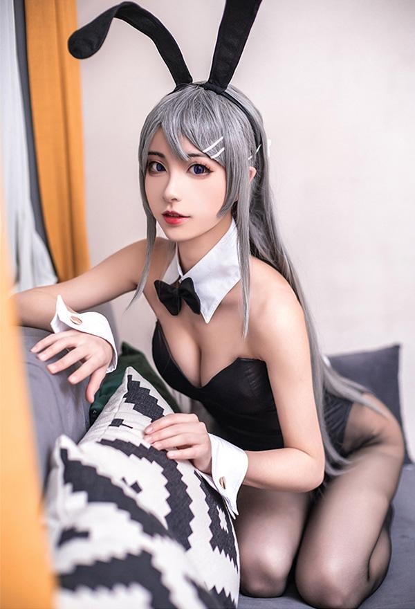 Suited Up Bunny Outfit (Mai Sakurajima) - Bear Hugs
